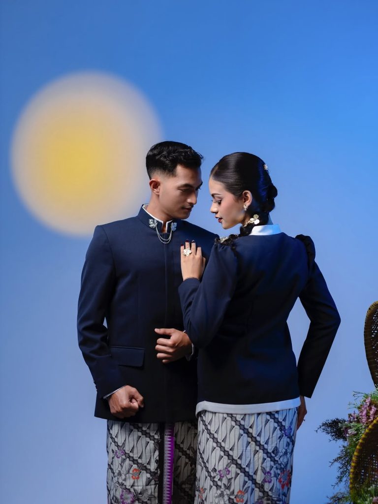 Prewedding Session MUA @fahemroyyan Hairdo @van.hairrr Attire @sewangi.kuntum #prewedding #prewe (6)